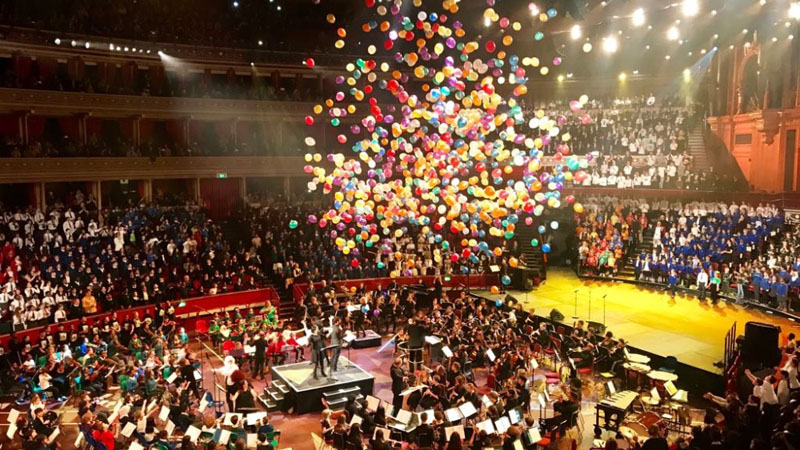 Balloons falling from the ceiling of the Royal Albert Hall